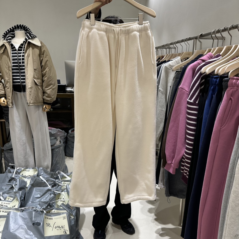 A WANT東大門㊣代購女士新品熱賣職業人氣推薦休閑褲加絨抓絨A WANT休閑褲圖色1