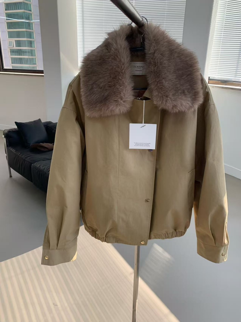 J CRANE-A韓國代購㊣女裝新品熱賣夾克毛領可拆可拆卸浣熊J CRANE夾克圖色1