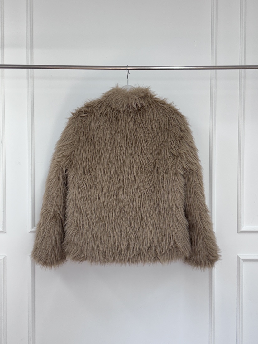 LONDON FLAT東大門㊣實拍女士新品時尚休閑人氣短款大衣皮草LONDON FLAT短款大衣