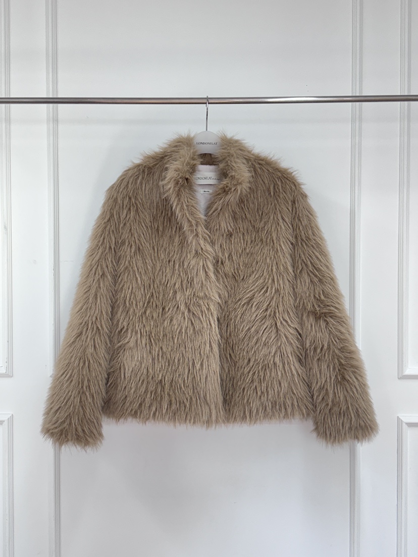 LONDON FLAT東大門㊣實拍女士新品時尚休閑人氣短款大衣皮草LONDON FLAT短款大衣
