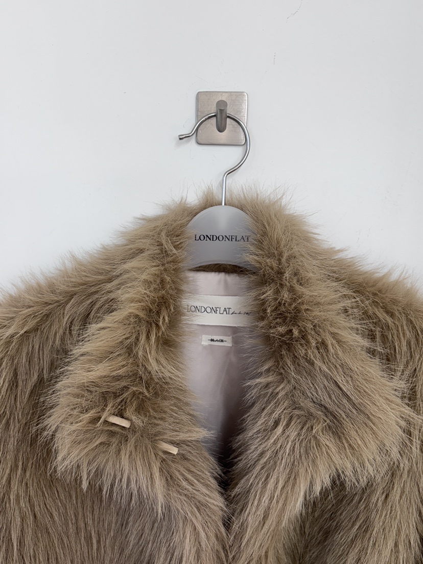 LONDON FLAT東大門㊣實拍女士新品時尚休閑人氣短款大衣皮草LONDON FLAT短款大衣