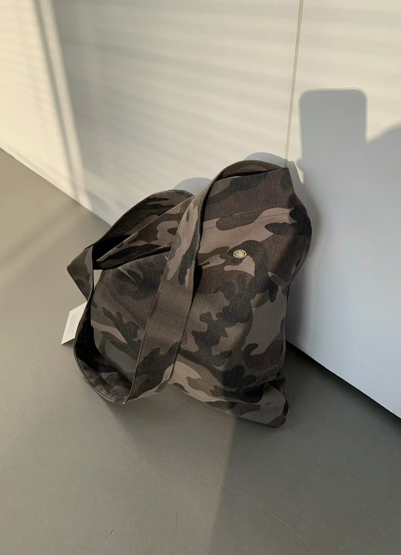 J CRANE-A東大門㊣直郵女裝新款時尚熱賣25秋冬單肩斜跨包迷彩J CRANE單肩/斜跨包