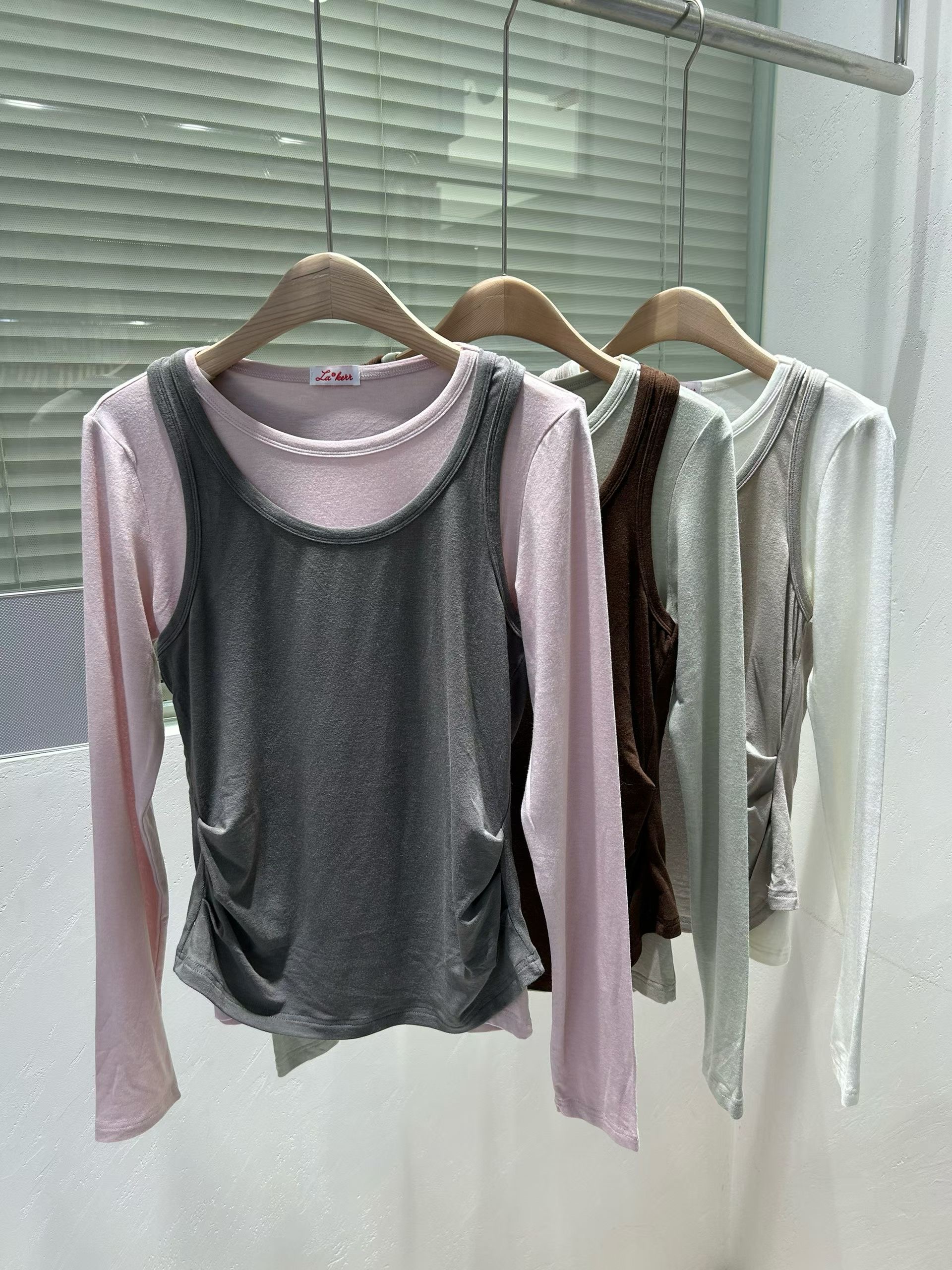 LA KERR韓國代購㊣女士新款真品熱賣25秋冬人氣長袖T恤假兩件LA KERR長袖T恤圖色3左三色