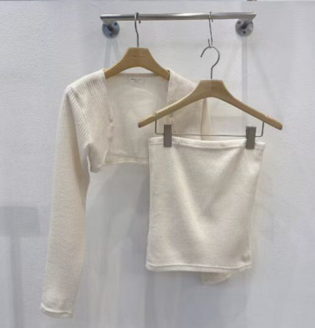 HOLYMOLY東大門㊣直郵女裝新品真品職業熱賣推薦人氣套裝紐扣HOLYMOLY套裝圖色3