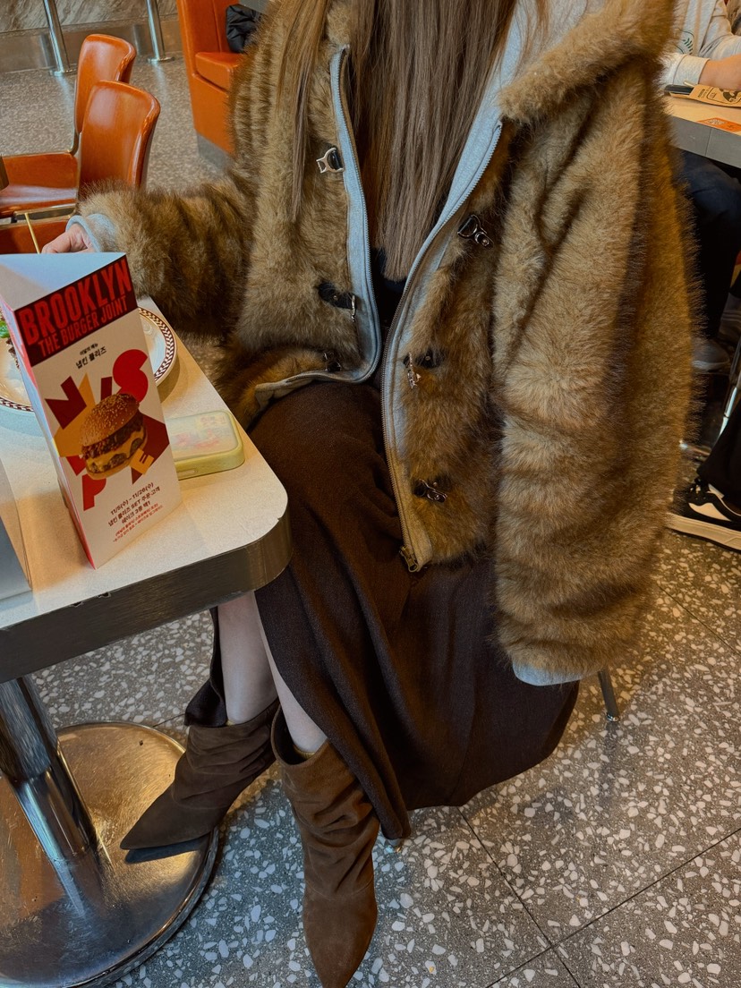 81 MARKET-L韓國直郵㊣女裝新款推薦人氣熱賣短款大衣里外穿81 MARKET-L短款大衣