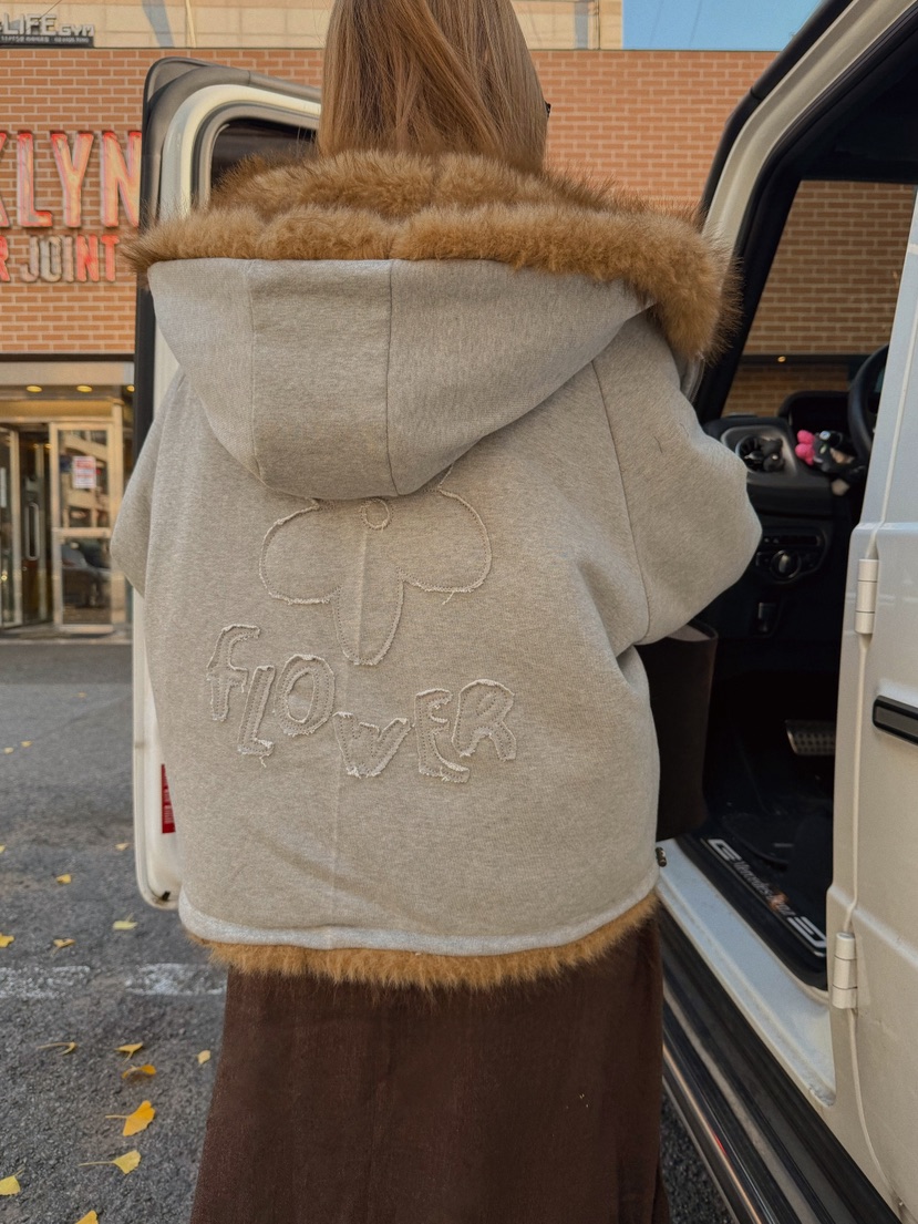 81 MARKET-L韓國直郵㊣女裝新款推薦人氣熱賣短款大衣里外穿81 MARKET-L短款大衣