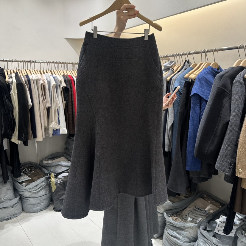 BLUEI-D韓國直郵㊣女裝新款推薦職業熱賣人氣休閑真品長裙Blue i-d長裙圖色2墨色