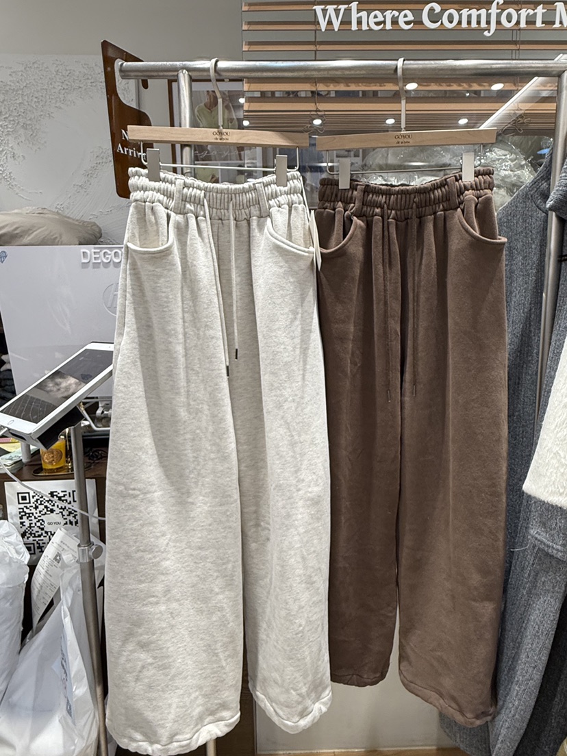 DE GO YOU東大門㊣直郵女裝新款25秋冬熱賣時尚套裝加絨套裝DE GO YOU套裝