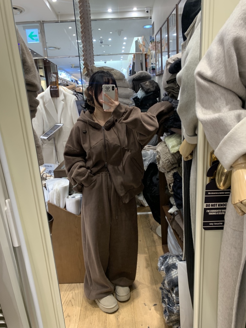 DE GO YOU東大門㊣直郵女裝新款25秋冬熱賣時尚套裝加絨套裝DE GO YOU套裝