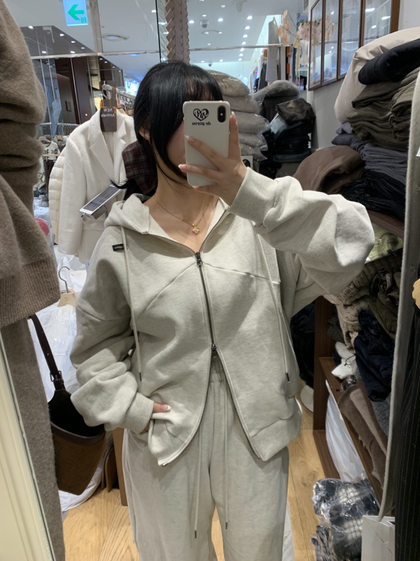 DE GO YOU東大門㊣直郵女裝新款25秋冬熱賣時尚套裝加絨套裝DE GO YOU套裝