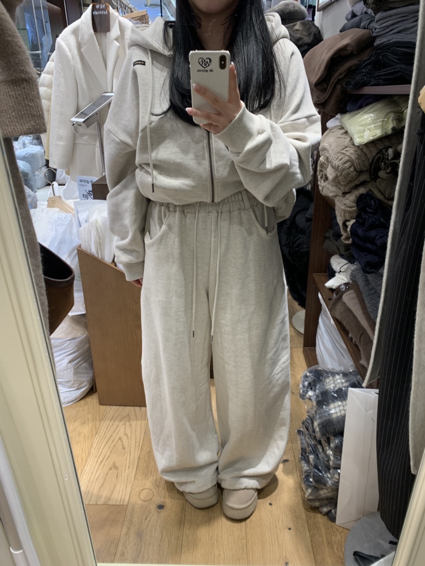 DE GO YOU東大門㊣直郵女裝新款25秋冬熱賣時尚套裝加絨套裝DE GO YOU套裝