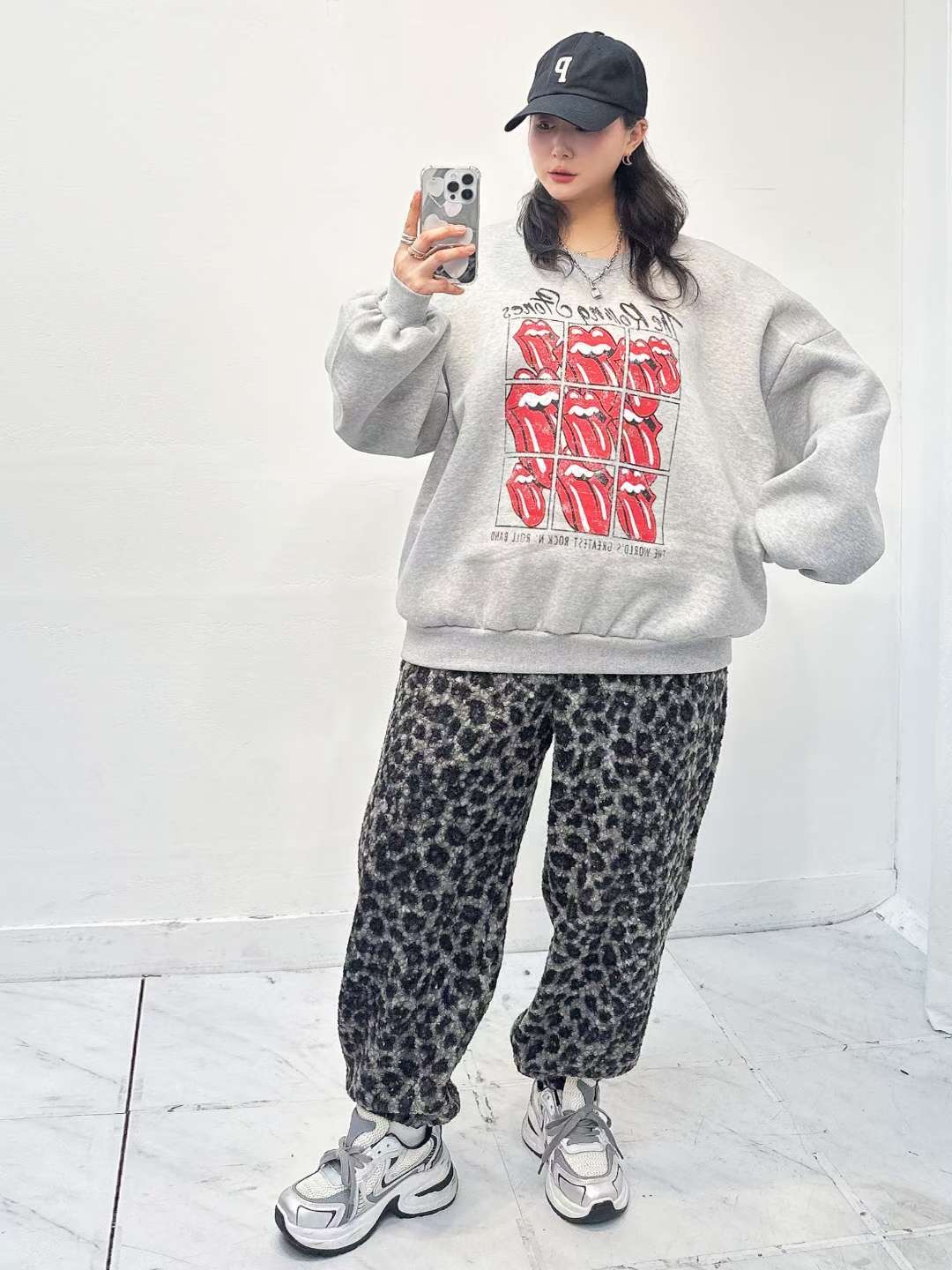 POMNANA韓國代購㊣女裝新品熱賣休閑真品推薦職業25秋冬衛衣POMNANA衛衣圖色2