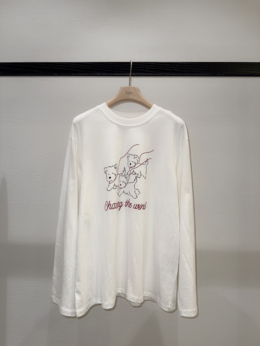 NDE東大門㊣實拍女裝新品熱賣時尚推薦真品人氣25秋冬長袖T恤NDE長袖T恤圖色1