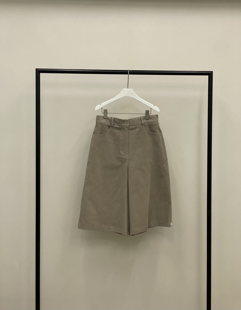 MUCH MORE東大門㊣實拍女裝新品推薦人氣休閑時尚職業短褲MUCH MORE短褲圖色1