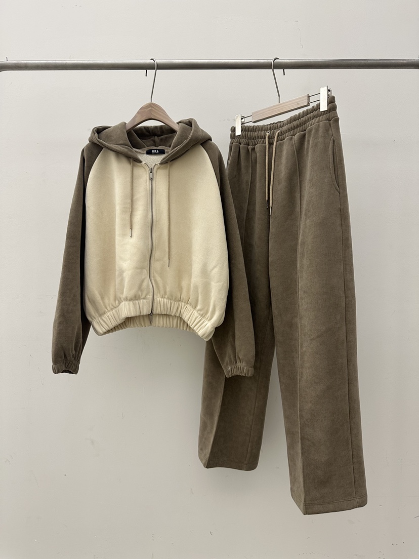 ONL東大門㊣實拍女士新款真品休閑25秋冬熱賣人氣套裝加絨套裝ONL套裝圖色1