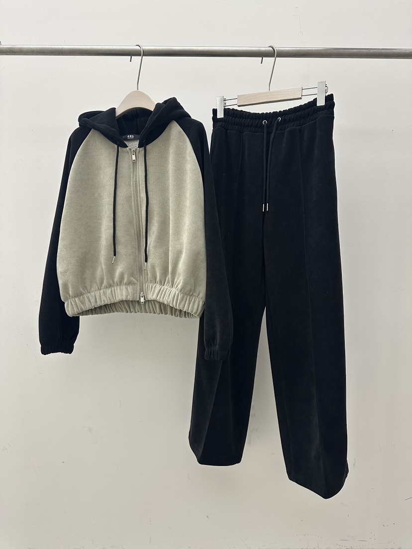 ONL東大門㊣實拍女士新款真品休閑25秋冬熱賣人氣套裝加絨套裝ONL套裝圖色2