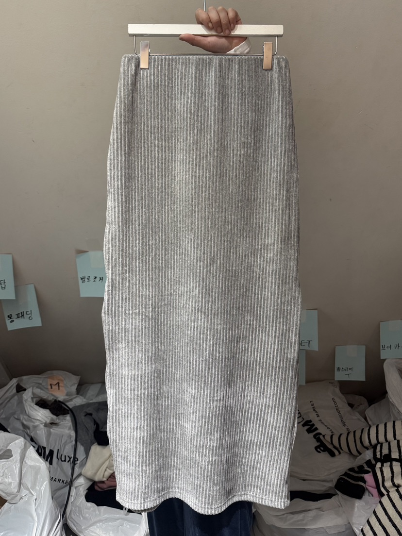 BELITA-L東大門㊣實拍女裝新品人氣25秋冬真品推薦長裙絲絨BELITA-L長裙圖色2