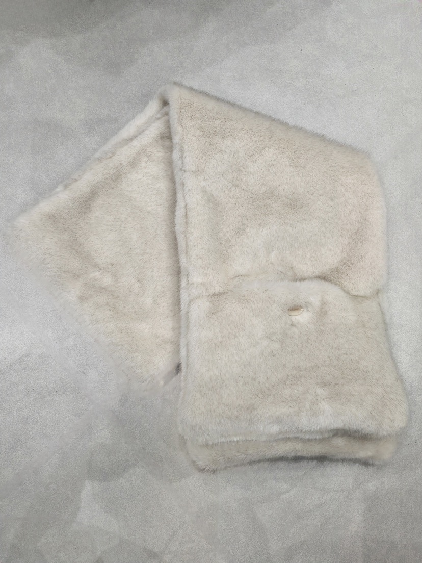 LIKEVAM韓國直郵㊣女士新款時尚人氣25秋冬圍巾披肩口袋貂皮LIKEVAM圍巾/披肩