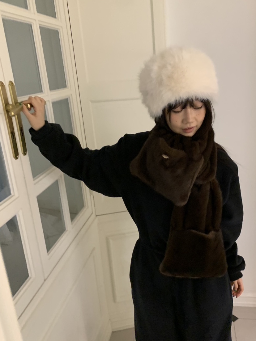 LIKEVAM韓國直郵㊣女士新款時尚人氣25秋冬圍巾披肩口袋貂皮LIKEVAM圍巾/披肩