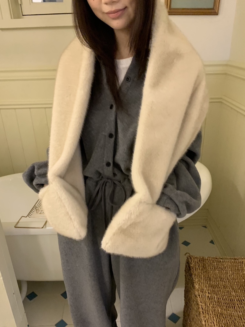 LIKEVAM韓國直郵㊣女士新款時尚人氣25秋冬圍巾披肩口袋貂皮LIKEVAM圍巾/披肩