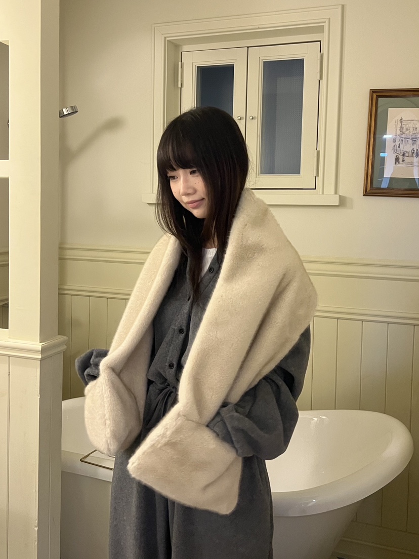 LIKEVAM韓國直郵㊣女士新款時尚人氣25秋冬圍巾披肩口袋貂皮LIKEVAM圍巾/披肩