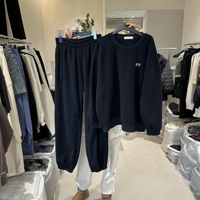 MEMO CLASSIC東大門㊣代購女士新款熱賣休閑套裝加絨羊毛套裝LIVU/MEMO CLASSIC套裝圖色2