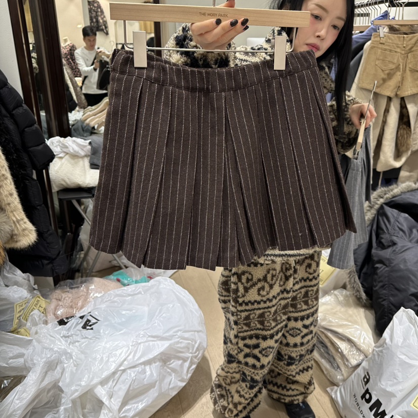 THEMORYPARK東大門㊣直郵女士新款職業休閑25秋冬推薦短褲褶裥THE MORY PARK短褲