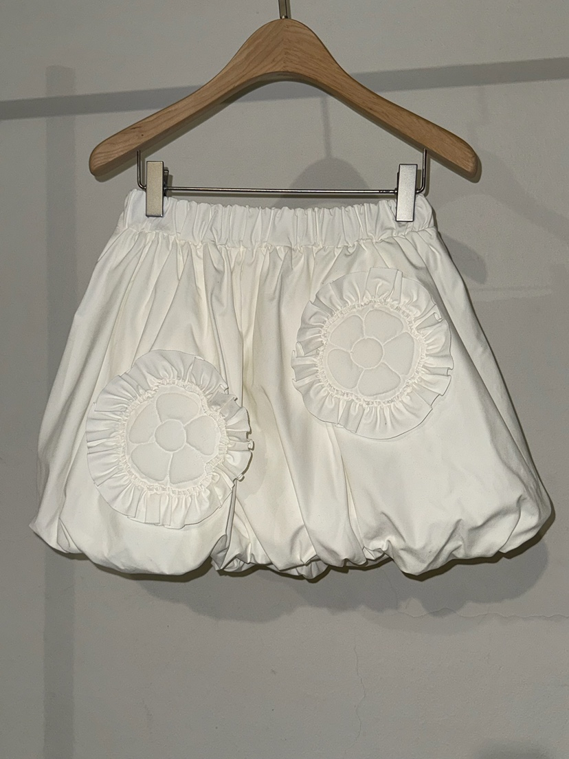 AWESOMESAUCE東大門㊣直郵女裝新品熱賣推薦時尚25秋冬短裙花朵AWESOME SAUCE短裙