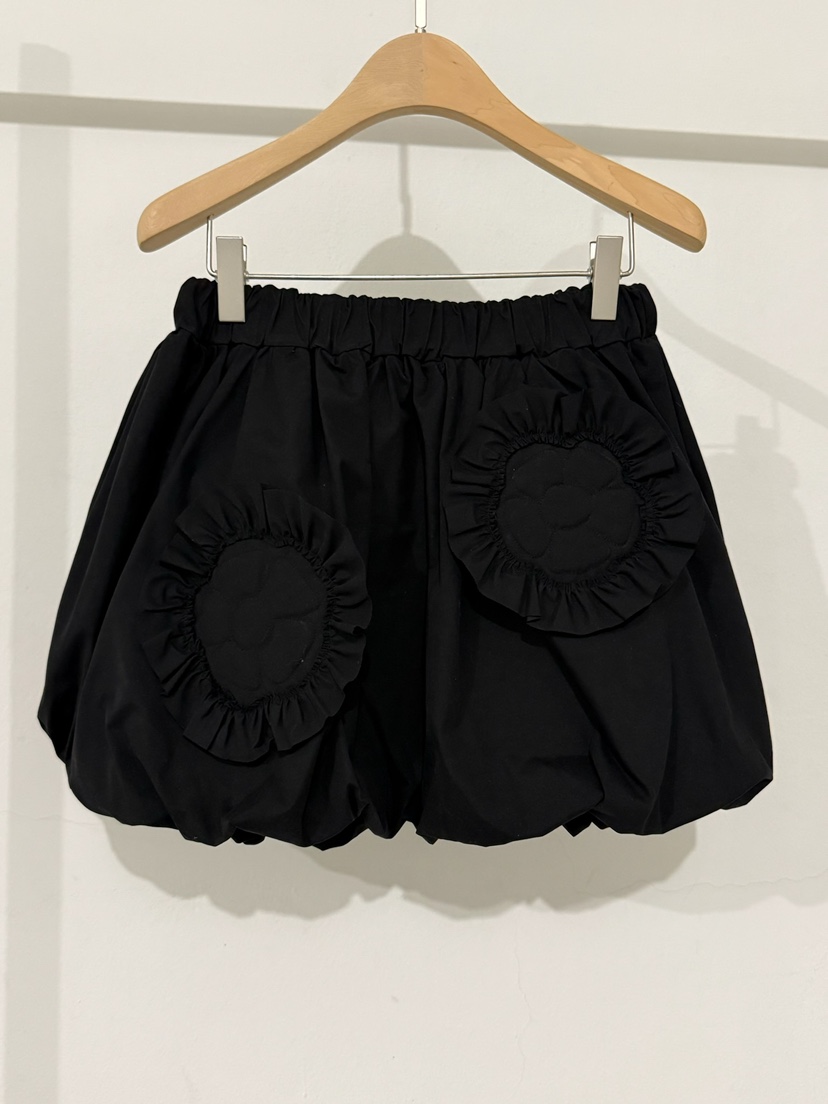 AWESOMESAUCE東大門㊣直郵女裝新品熱賣推薦時尚25秋冬短裙花朵AWESOME SAUCE短裙