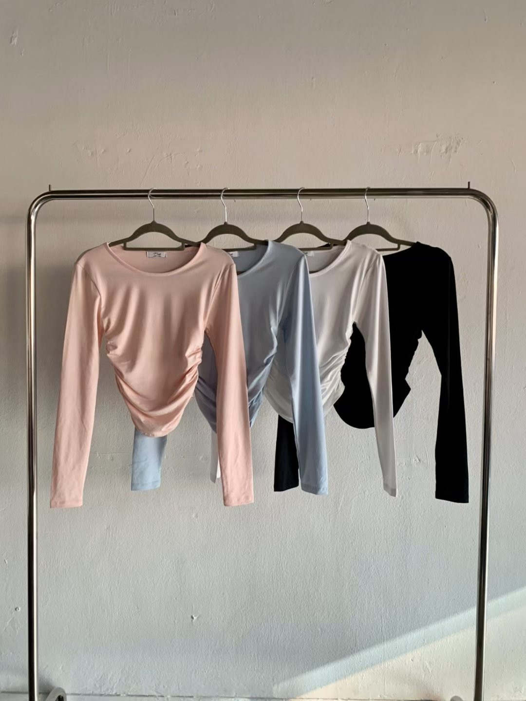 OUTT東大門㊣直郵女裝新款休閑人氣熱賣推薦職業真品長袖T恤OUTT長袖T恤圖色4左四色