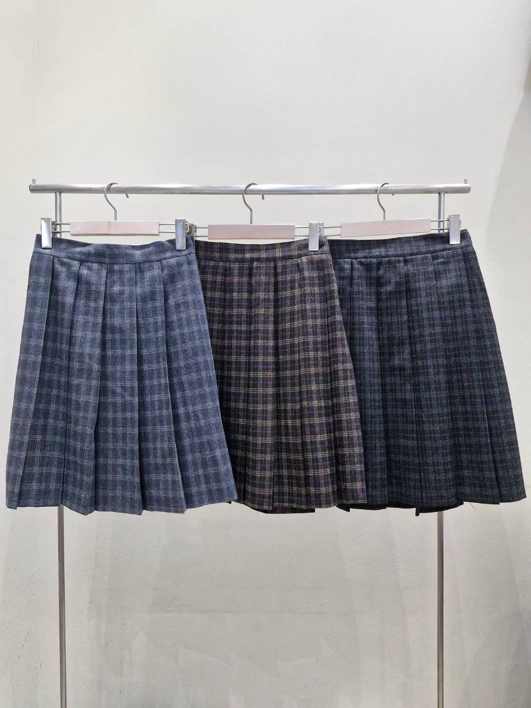 IF U-이퓨-T韓國代購㊣女裝新品25秋冬熱賣半身裙中短裙IF U半身裙/中短裙