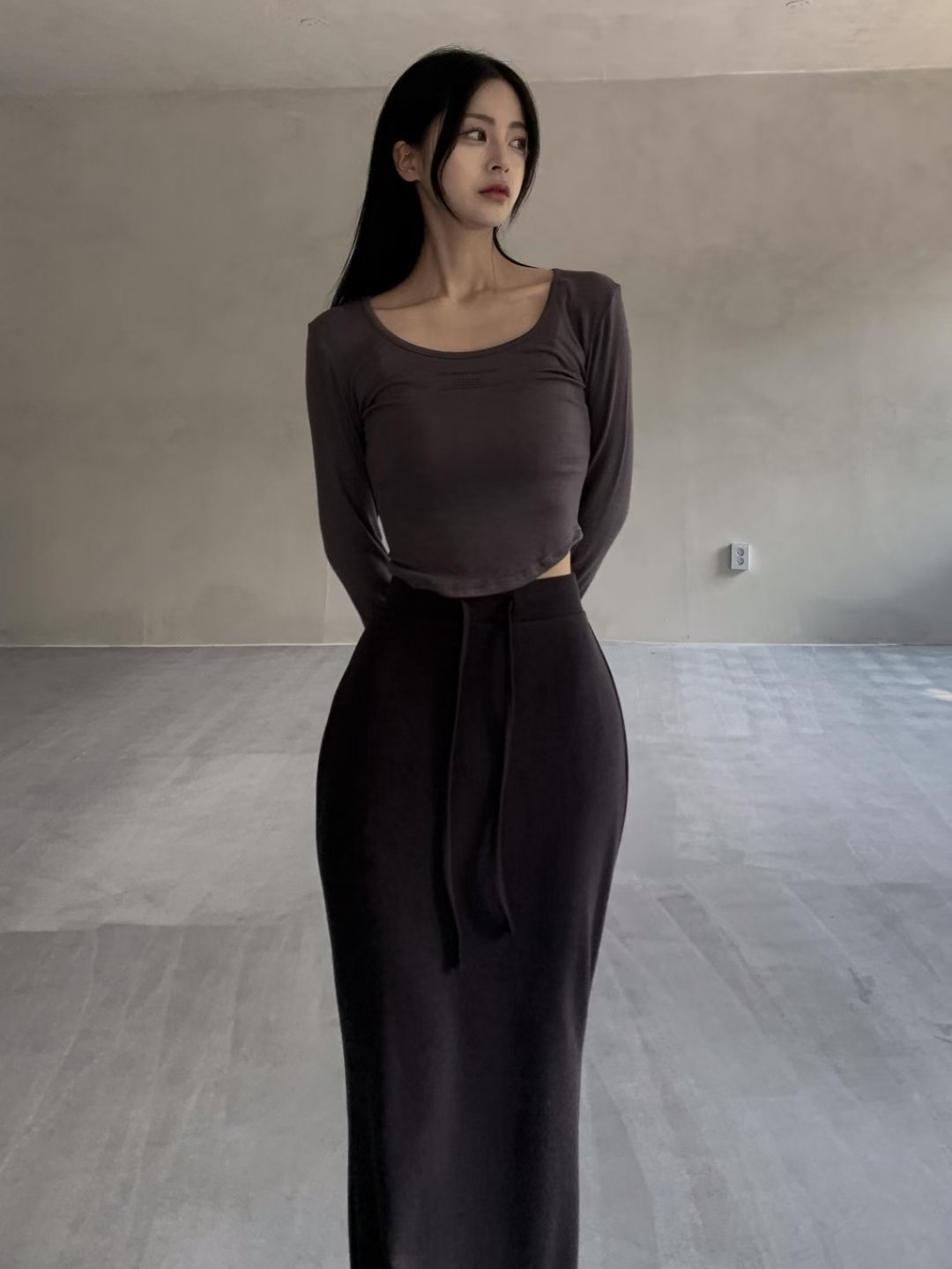 OUTT東大門㊣直郵女裝新款時尚熱賣25秋冬推薦職業人氣長袖T恤OUTT長袖T恤圖色1