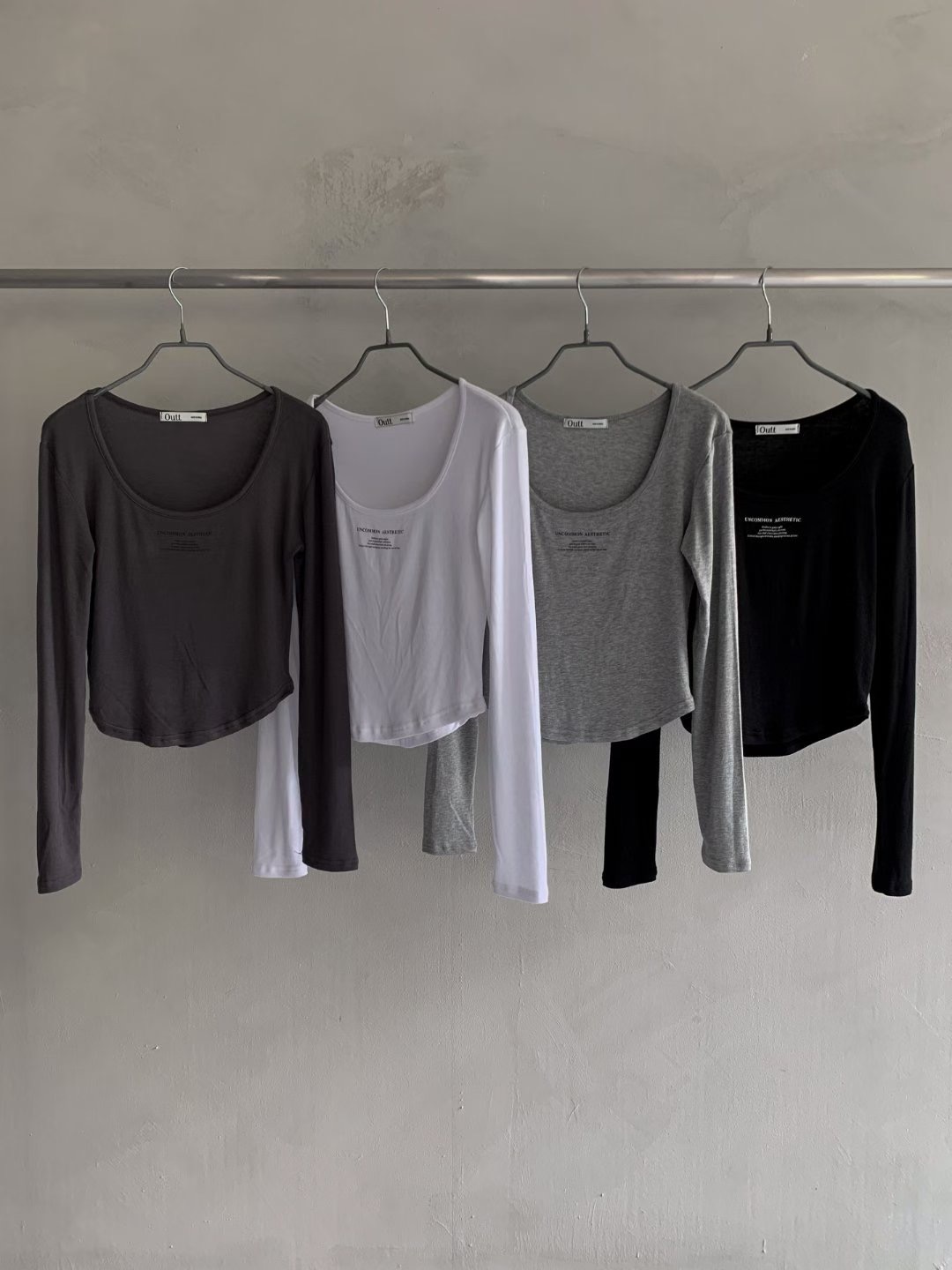 OUTT東大門㊣直郵女裝新款時尚熱賣25秋冬推薦職業人氣長袖T恤OUTT長袖T恤圖色4左四色
