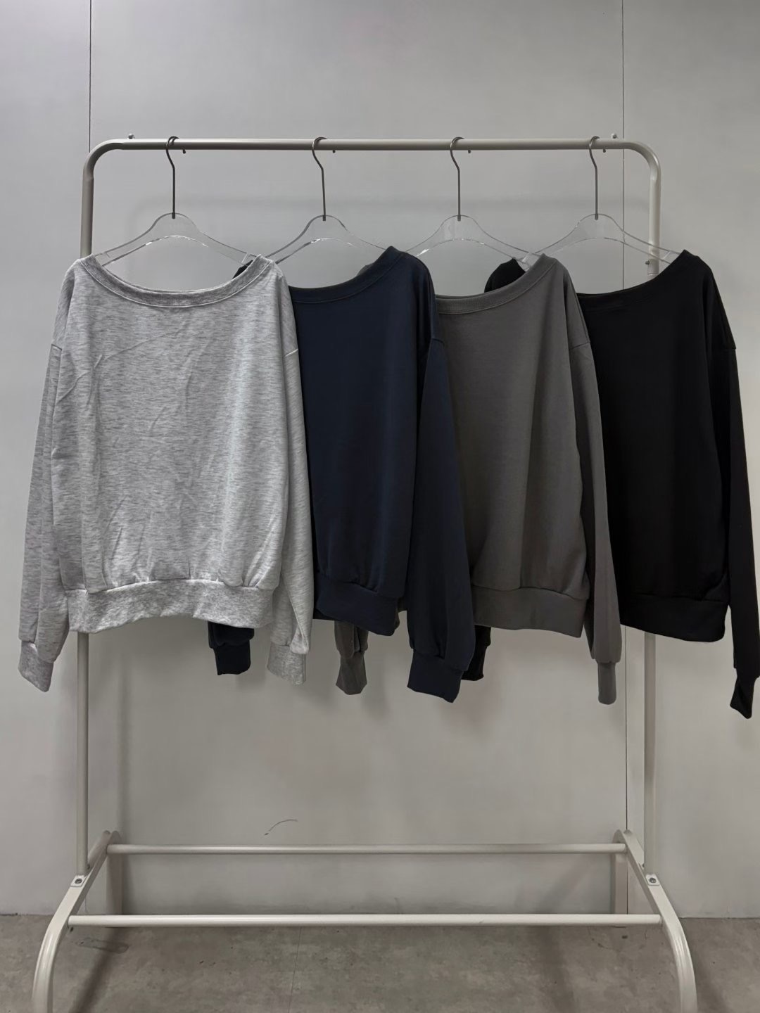 OUTT東大門㊣直郵女士新款真品休閑時尚人氣職業熱賣推薦衛衣OUTT衛衣