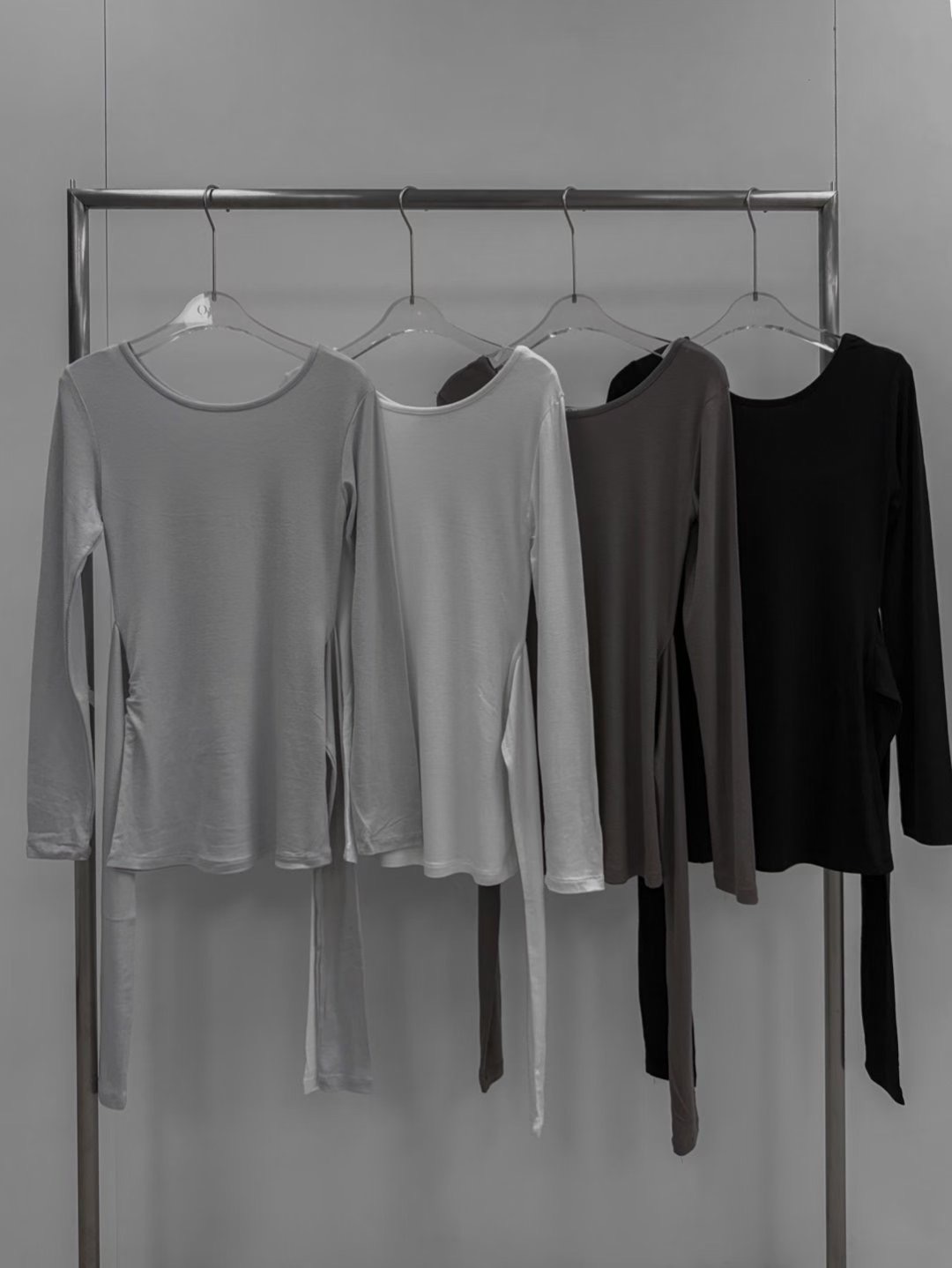 OUTT東大門㊣實拍女士新款25秋冬熱賣職業人氣休閑真品長袖T恤OUTT長袖T恤