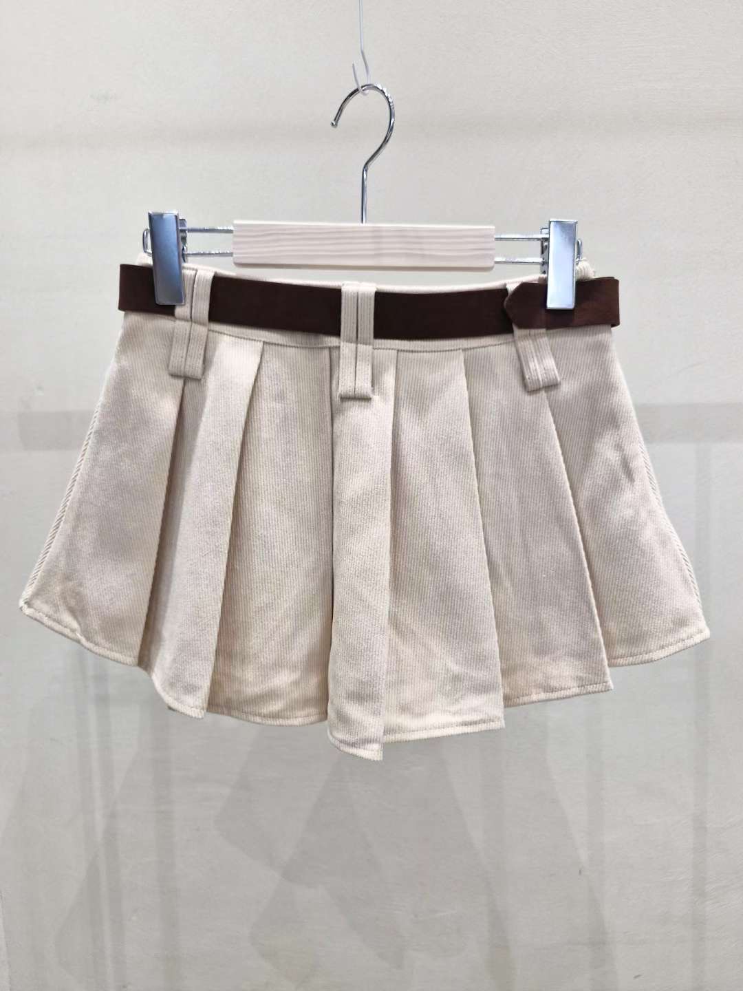 IF U-이퓨-T韓國直郵㊣女士新品真品熱賣短裙不含腰帶褶皺IF U短裙