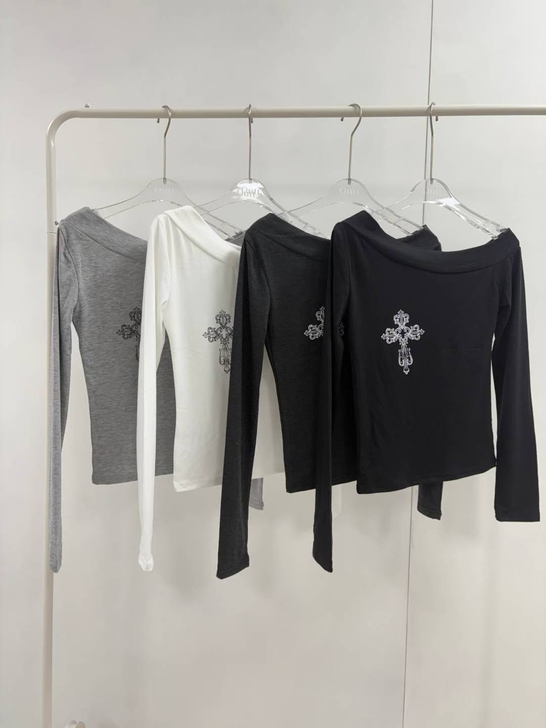 OUTT東大門㊣直郵女裝新品休閑時尚25秋冬熱賣推薦真品長袖T恤OUTT長袖T恤圖色3左三色