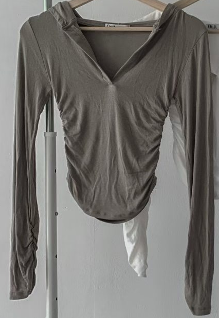 OUTT東大門㊣實拍女士新品熱賣人氣休閑推薦時尚長袖T恤褶皺OUTT長袖T恤圖色1