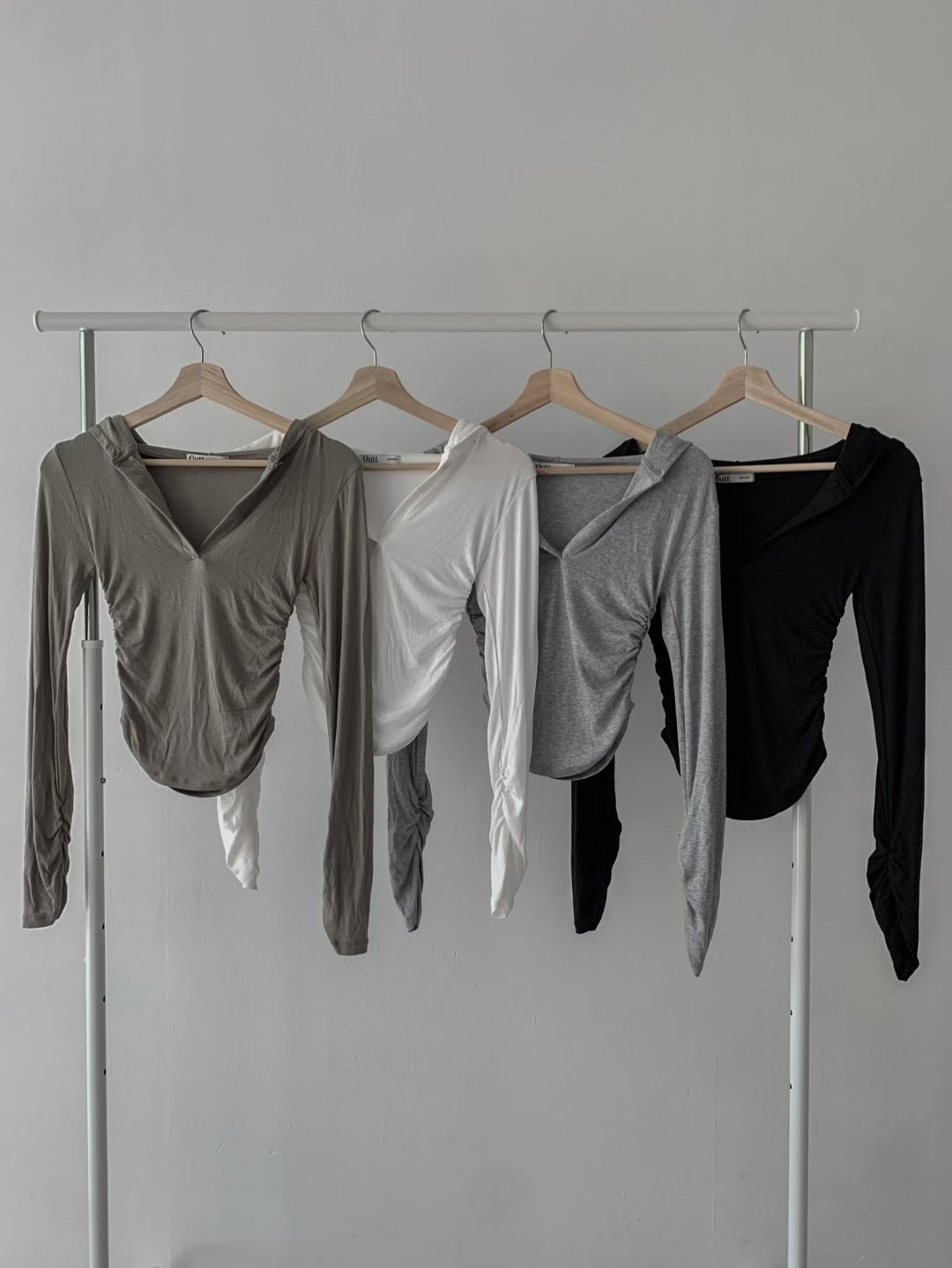 OUTT東大門㊣實拍女士新品熱賣人氣休閑推薦時尚長袖T恤褶皺OUTT長袖T恤圖色2左二色