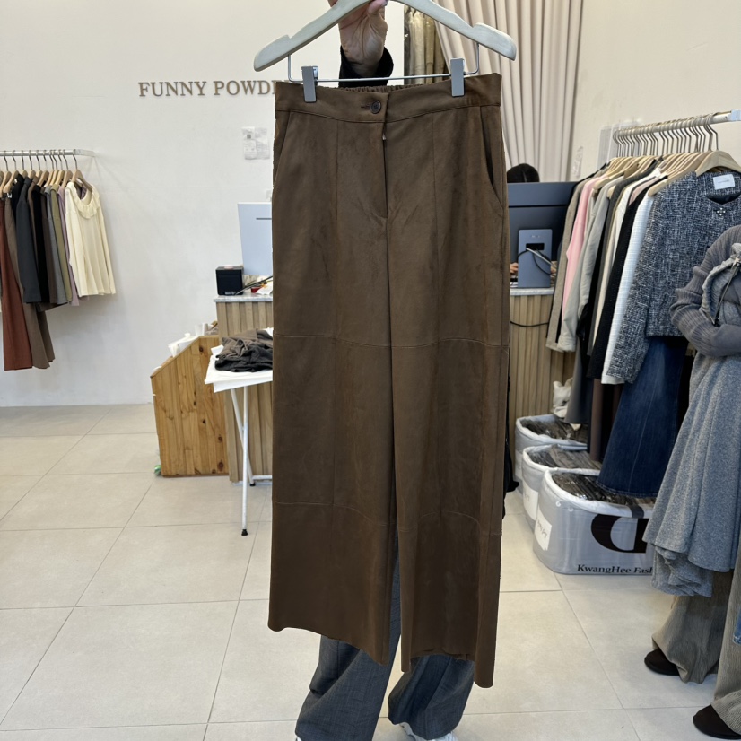 FUNNY POWDER韓國代購㊣女裝新款時尚職業人氣休閑褲絨面革THE FUNNY休閑褲圖色2