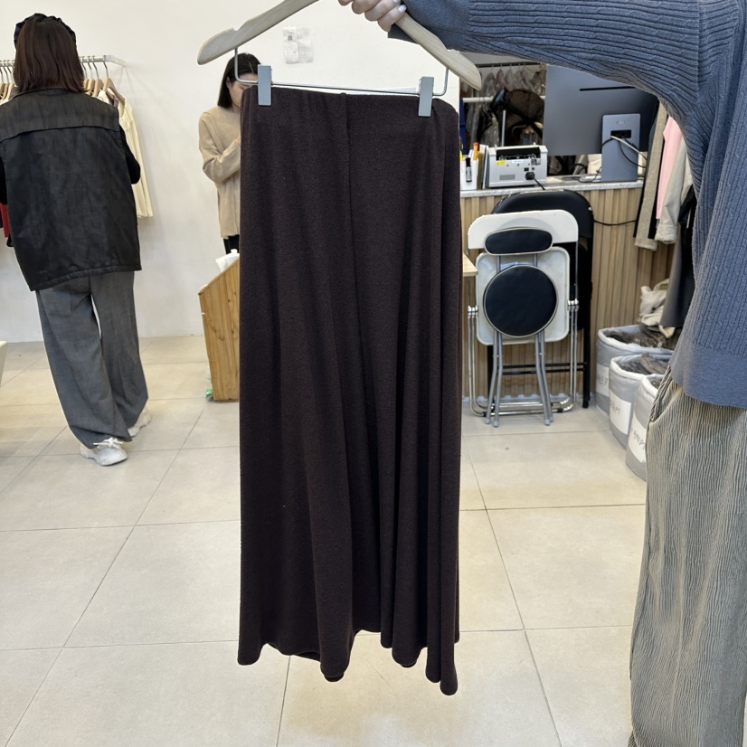 FUNNY POWDER韓國代購㊣女裝新款熱賣休閑時尚職業推薦長裙THE FUNNY長裙圖色2墨色