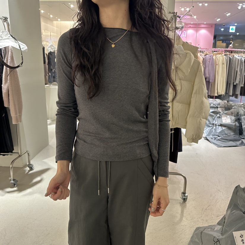 LOVE YOU SO MUCH/MORE THAN YESTERDAY東大門㊣實拍女裝新品25秋冬長袖T恤LYSM/MORE THAN YESTERDAY長袖T恤圖色2