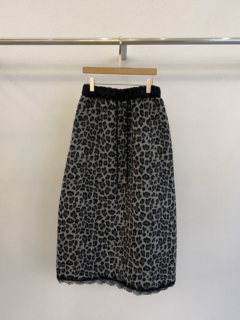 FORM韓國直郵㊣女裝新品休閑職業25秋冬人氣熱賣真品時尚長裙FORM長裙圖色2