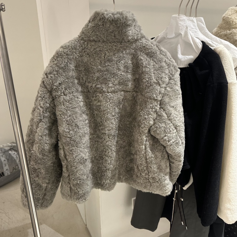 LOVE YOU SO MUCH/MORE THAN YESTERDAY東大門㊣直郵女裝新款熱賣短款大衣LYSM/MORE THAN YESTERDAY短款大衣