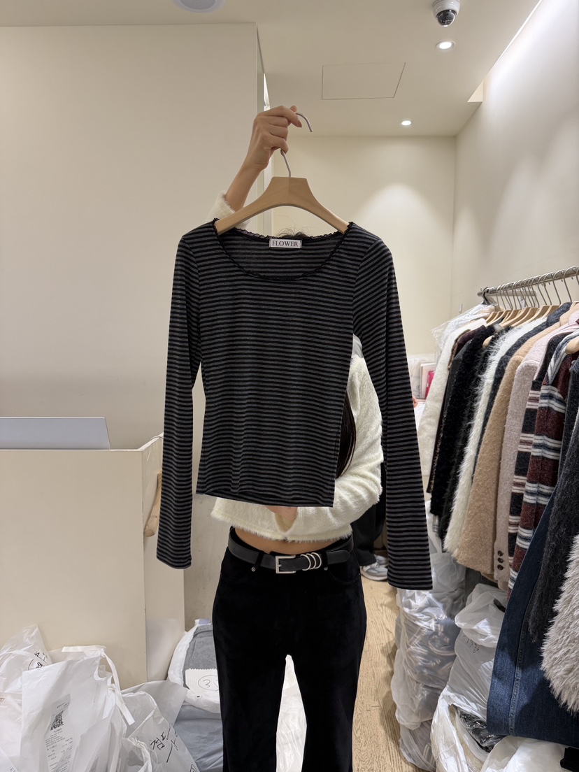 FLOWER-L東大門㊣代購女裝新品休閑真品時尚推薦人氣長袖T恤FLOWER-L長袖T恤圖色2墨色