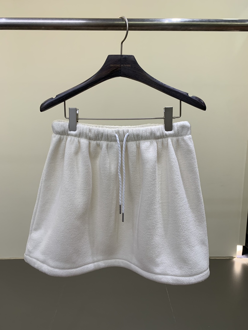 BEFORE SUNRISE韓國直郵㊣女裝新款人氣推薦時尚休閑短裙絨BEFORE SUNRISE短裙圖色2