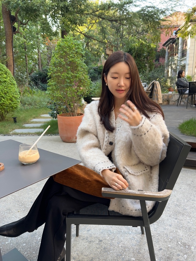 KSUBI韓國代購㊣女裝新款真品熱賣休閑人氣時尚推薦毛衣馬海毛KSUBI毛衣