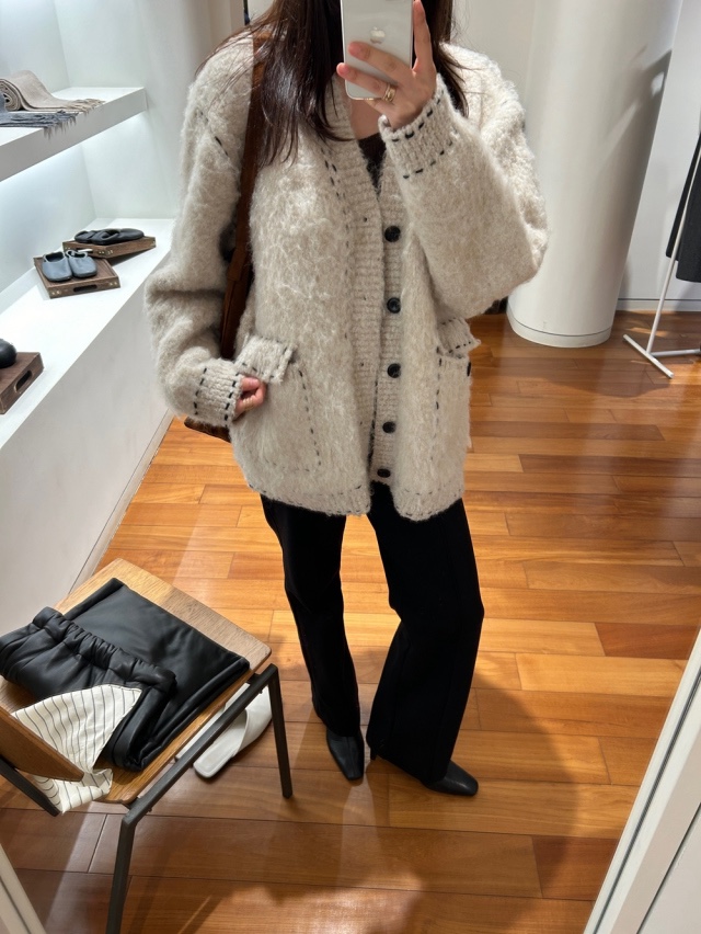 KSUBI韓國代購㊣女裝新款真品熱賣休閑人氣時尚推薦毛衣馬海毛KSUBI毛衣