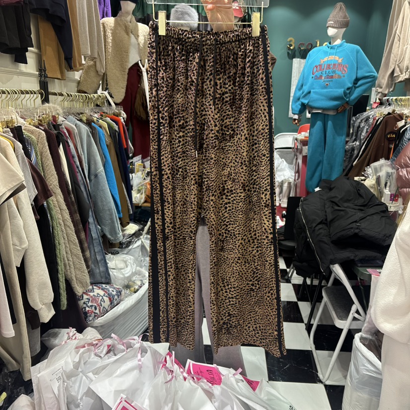 3COLOR東大門㊣直郵女士新品25秋冬休閑褲天鵝絨Three color休閑褲圖色2