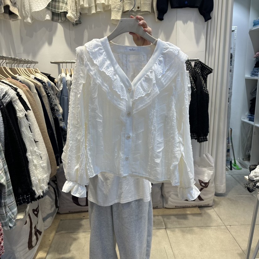 LADYBUG+ADORABLE東大門㊣直郵女士新品真品熱賣襯衫蕾絲衫LADYBUG/Adorable襯衫/蕾絲衫圖色1